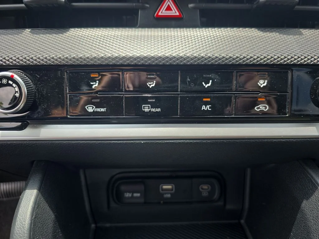 2025 Kia Sportage LX - Photo 17