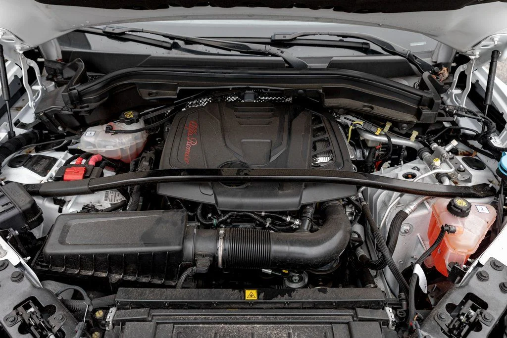 2024 Alfa Romeo Stelvio Veloce - Photo 37