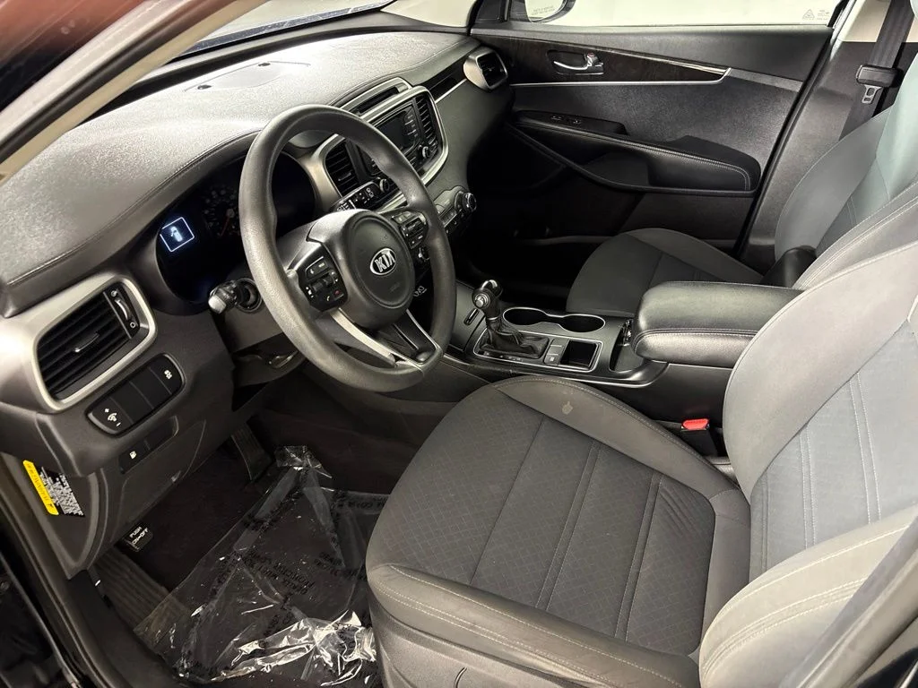 Used 2016 Black Kia LX image 22