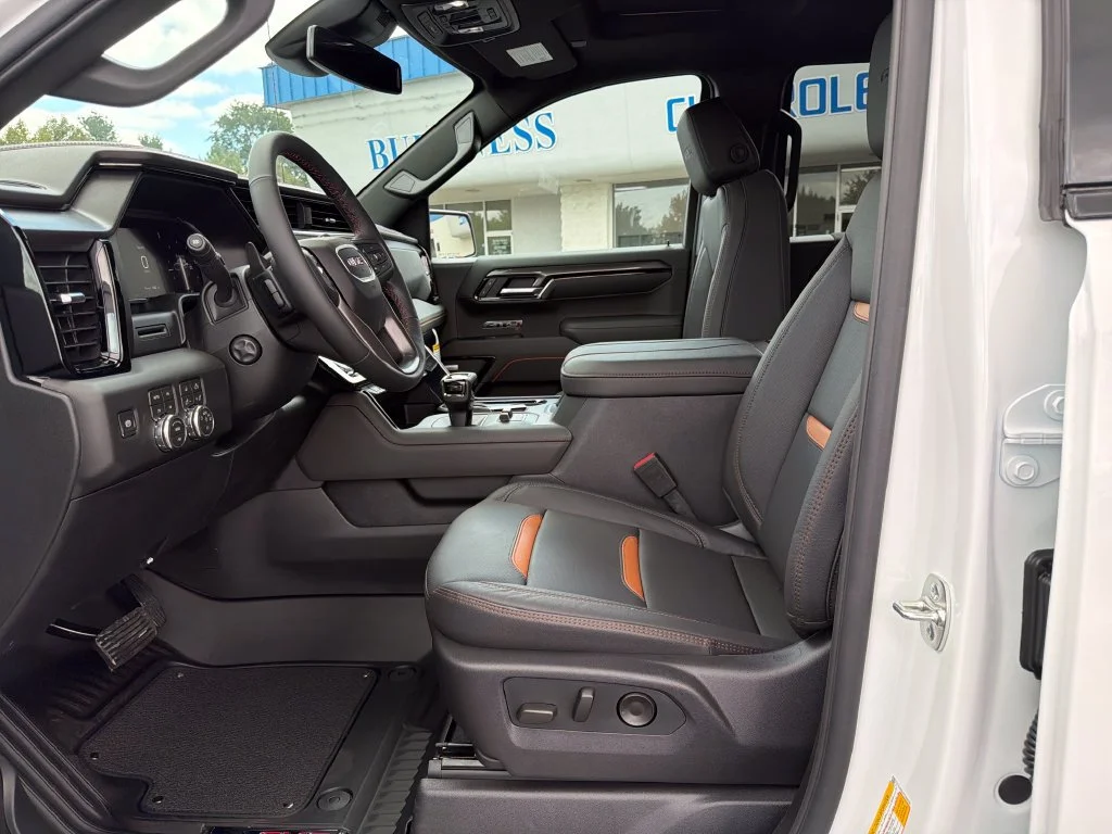 2026 GMC Sierra 1500 AT4 - Photo 10