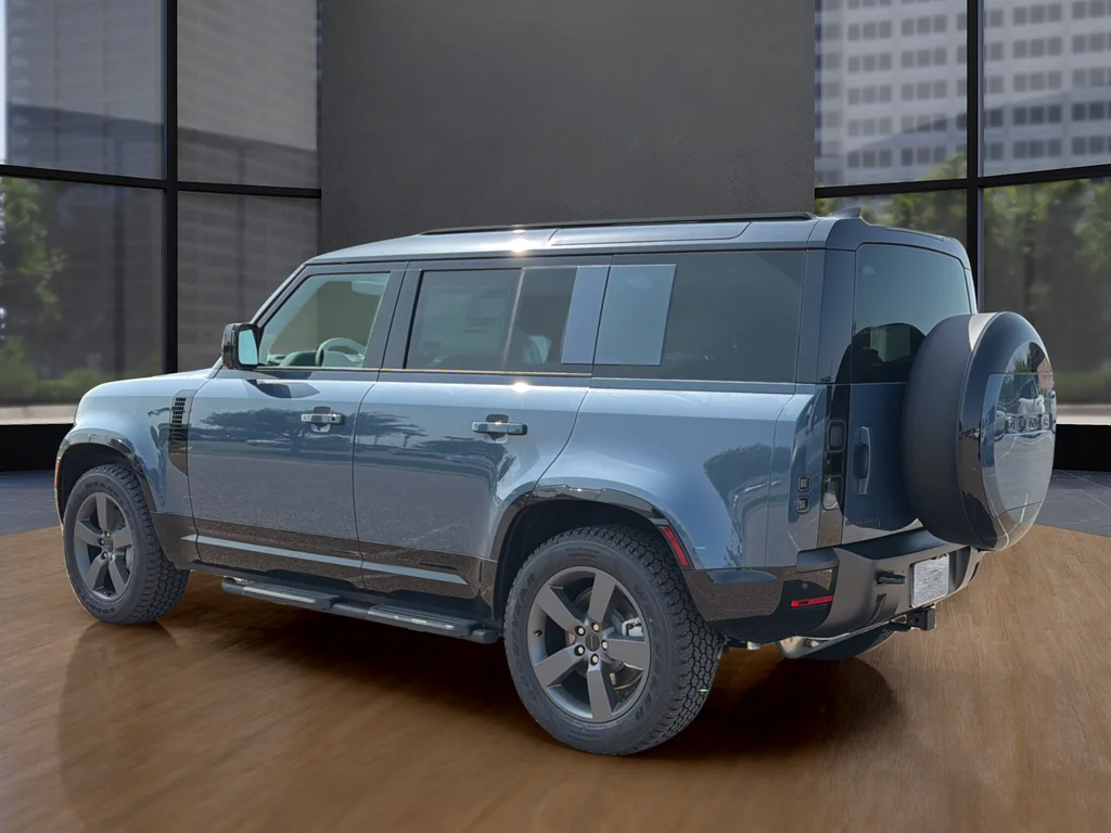 New 2026 Blue Land Rover X-Dynamic SE image 14