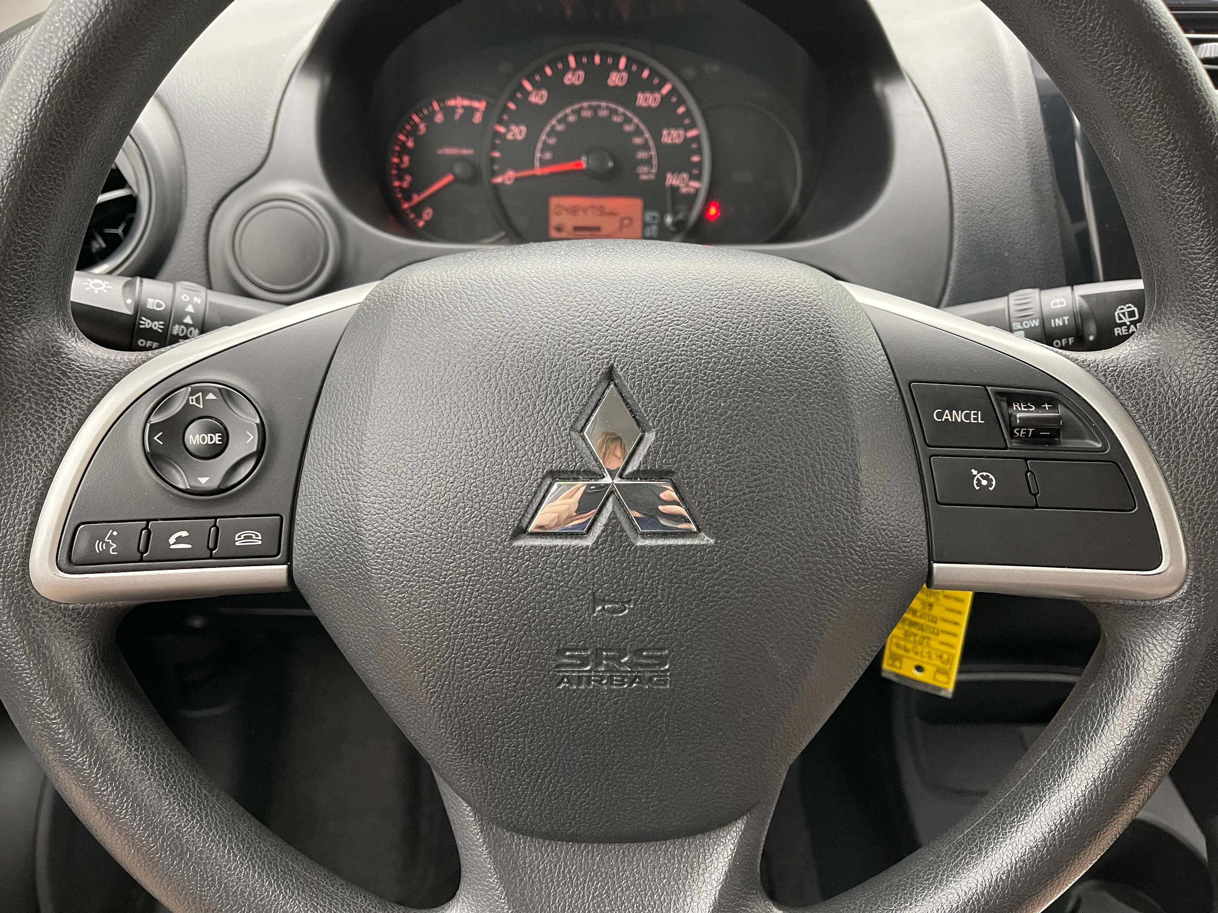 Used 2024 Silver Mitsubishi ES image 18