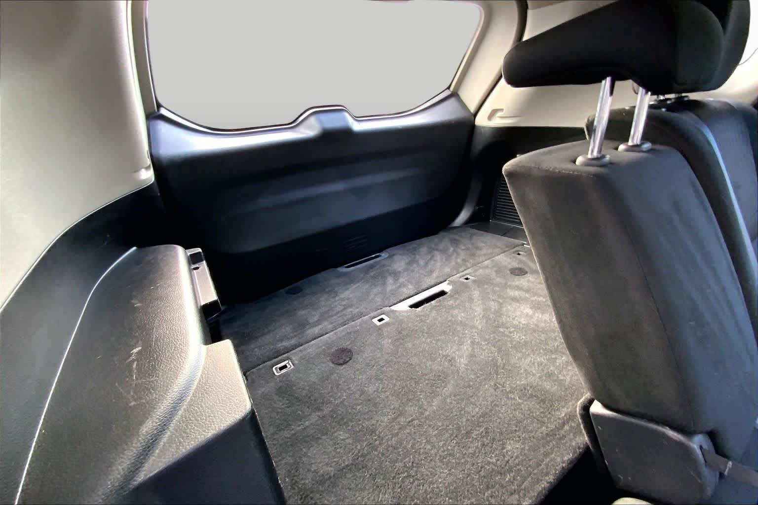 Used 2018 Magnetic Black Nissan S image 35