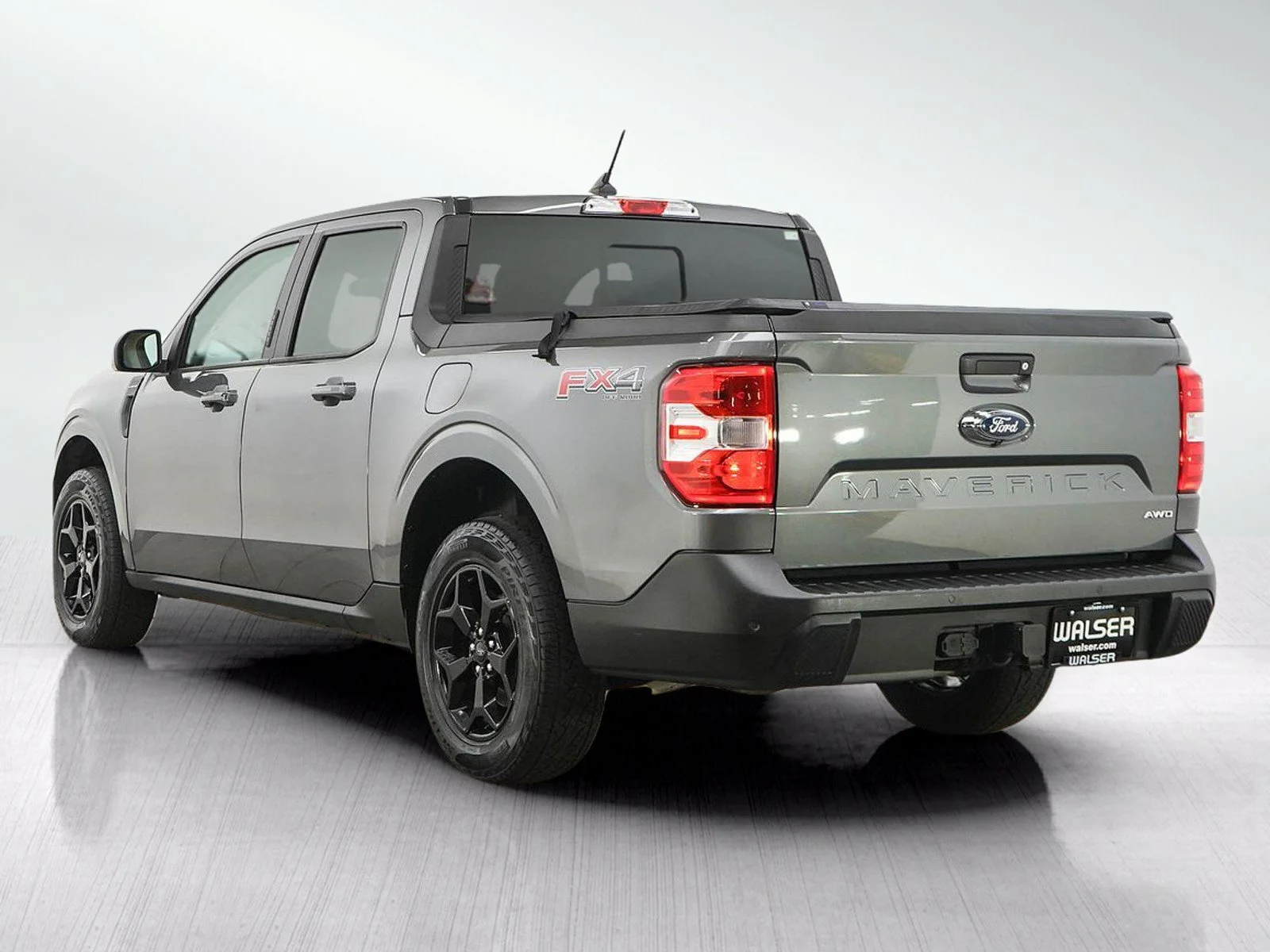 Used 2022 Gray Metallic Ford Lariat image 3