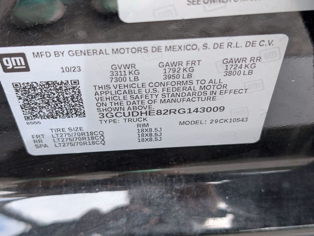 Used 2024 Black Chevrolet ZR2 image 30
