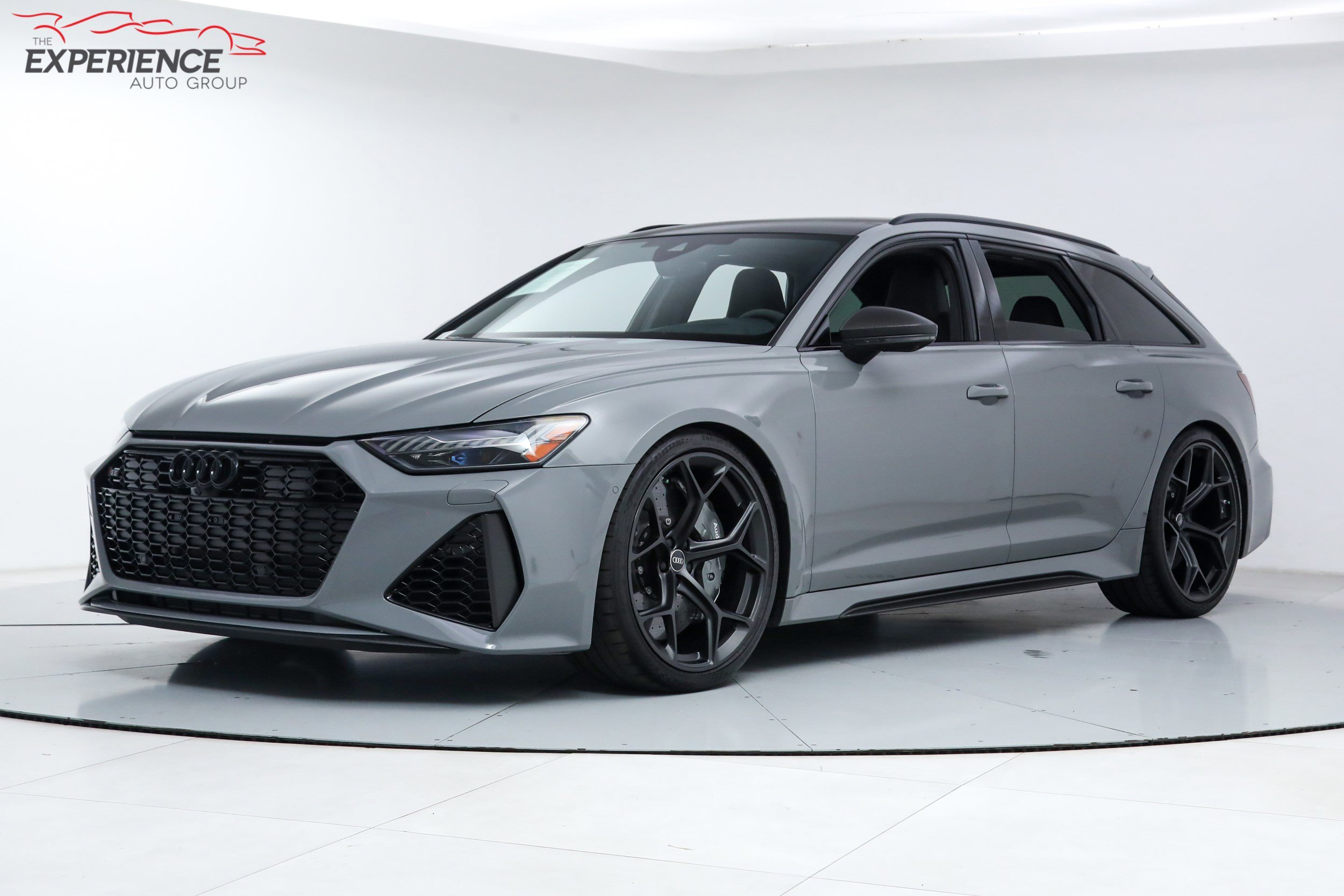 2025 Audi RS 6 Avant Performance's photo