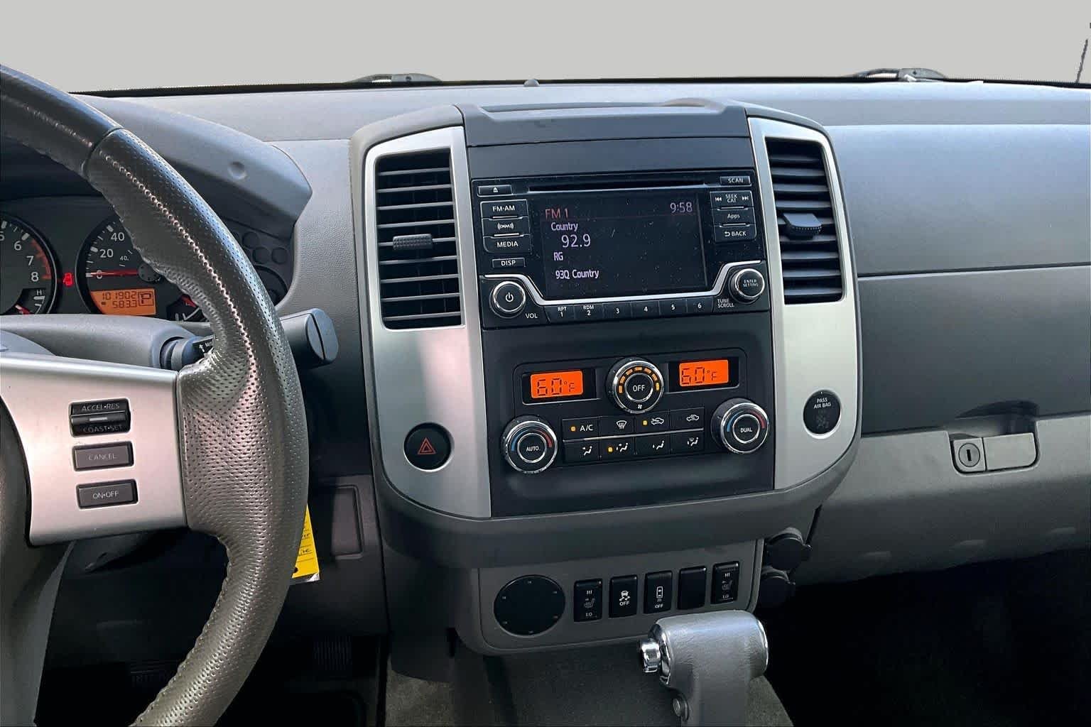 Used 2016 Glacier White Nissan SV image 7