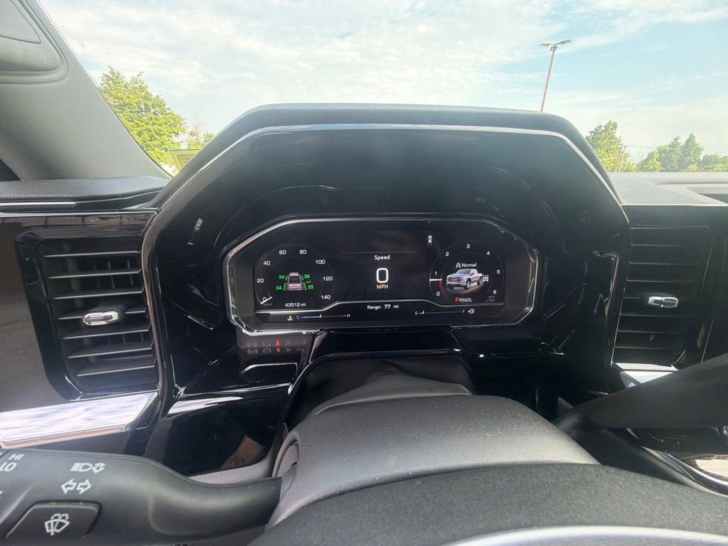Used 2024 Silver GMC Elevation image 35