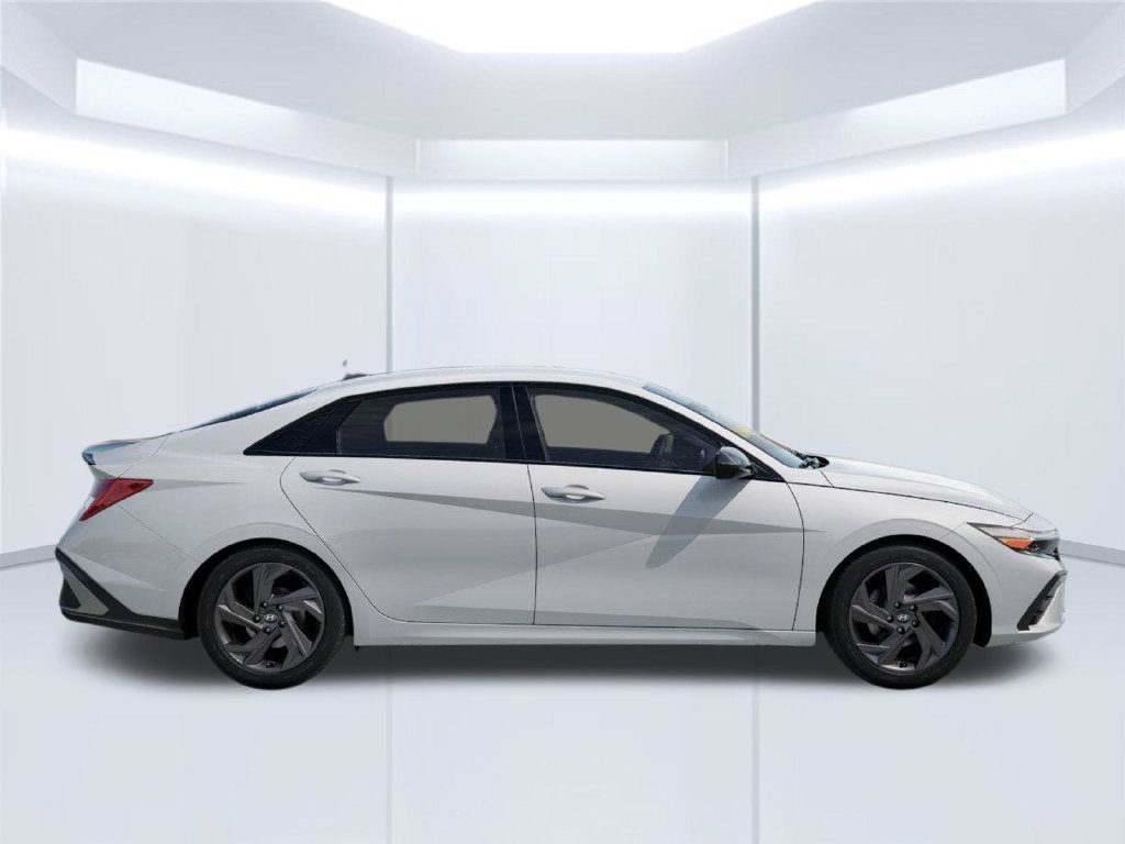 New 2026 White Hyundai SEL Sport image 7