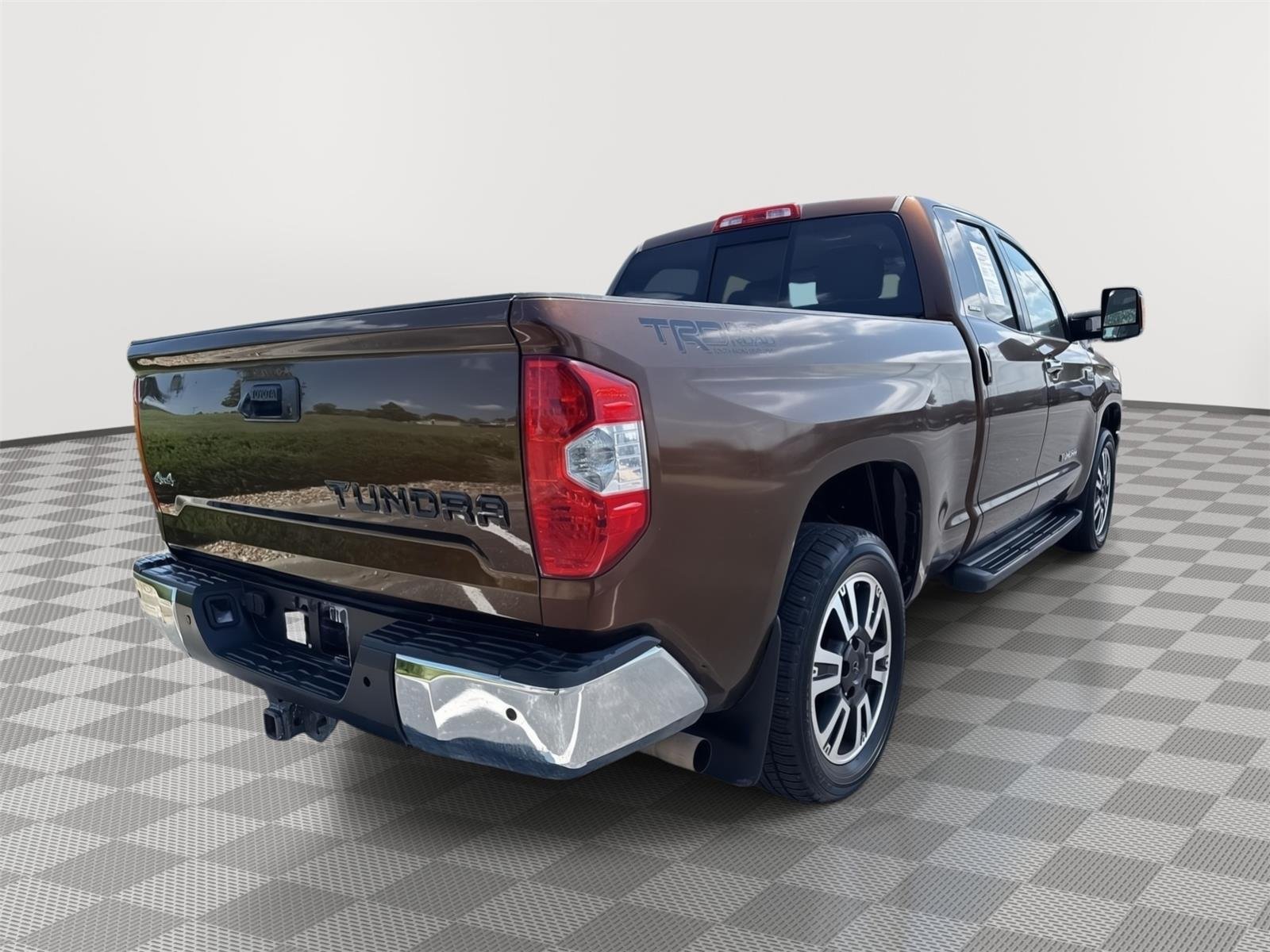 Used 2014 Sunset Bronze Mica Toyota Limited image 11