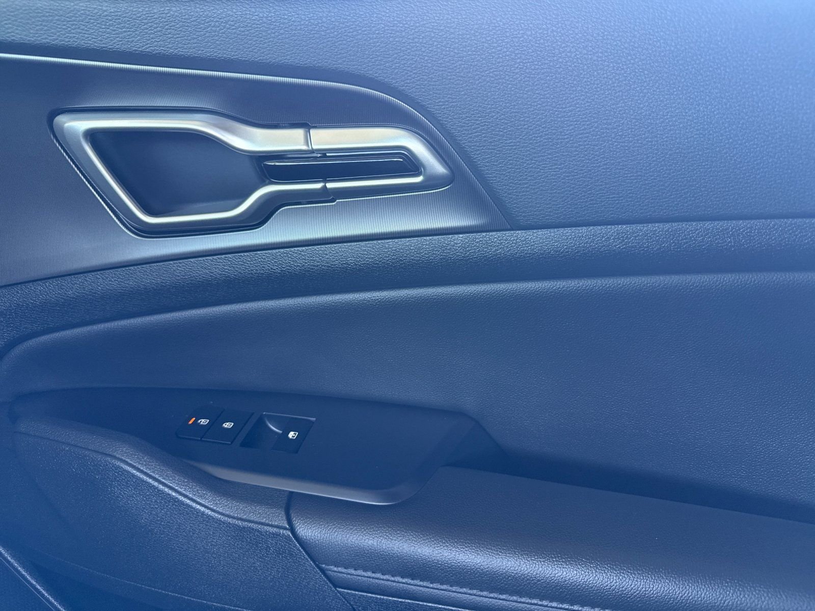 New 2026 Glacial White Pearl Kia EX image 19