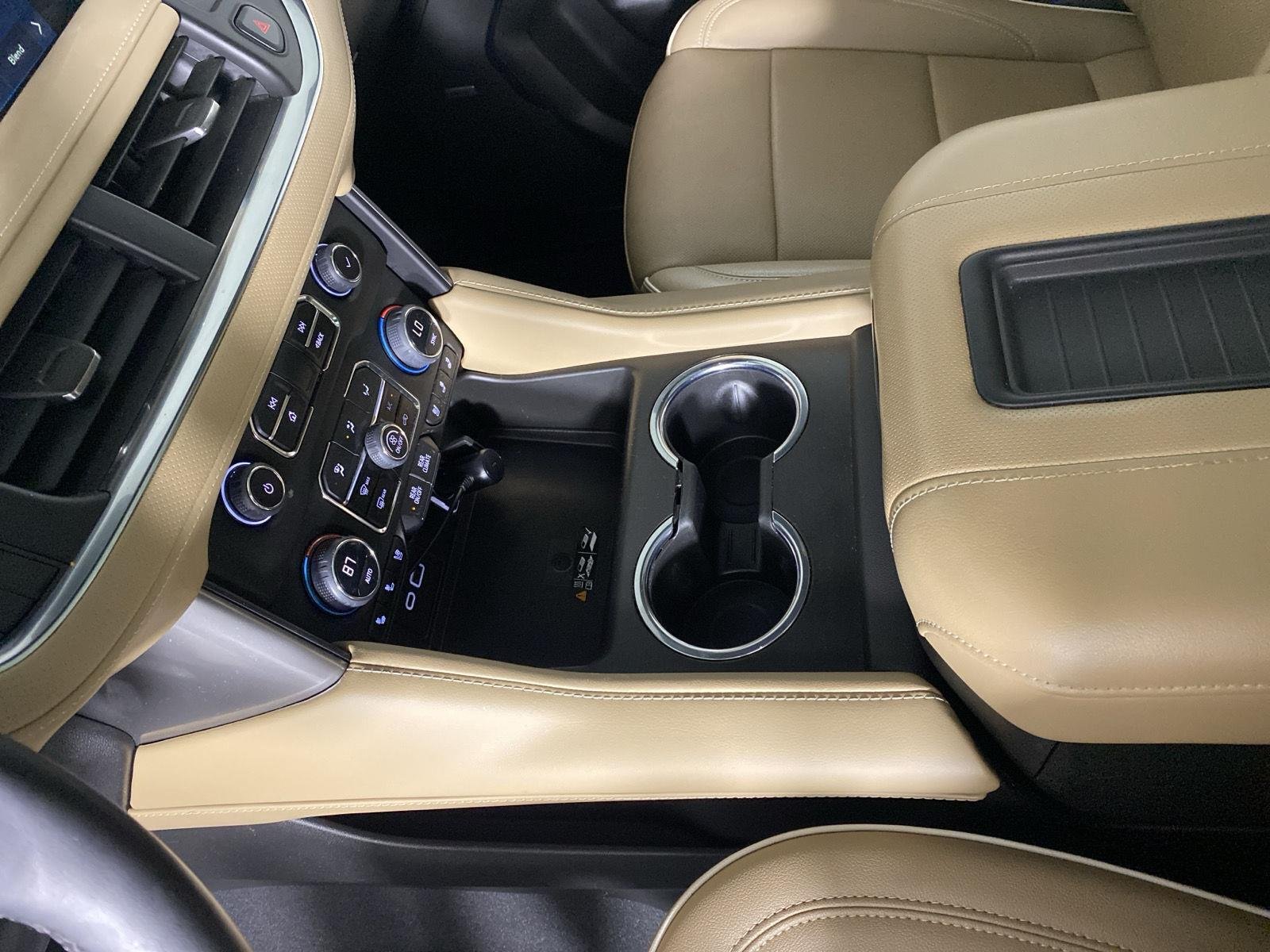 Used 2023 Iridescent Pearl Tricoat Chevrolet Premier image 23