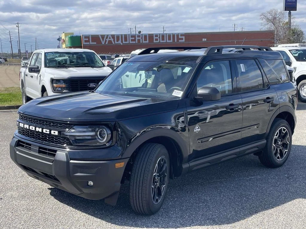 New 2026 Black Ford Outer Banks image 7
