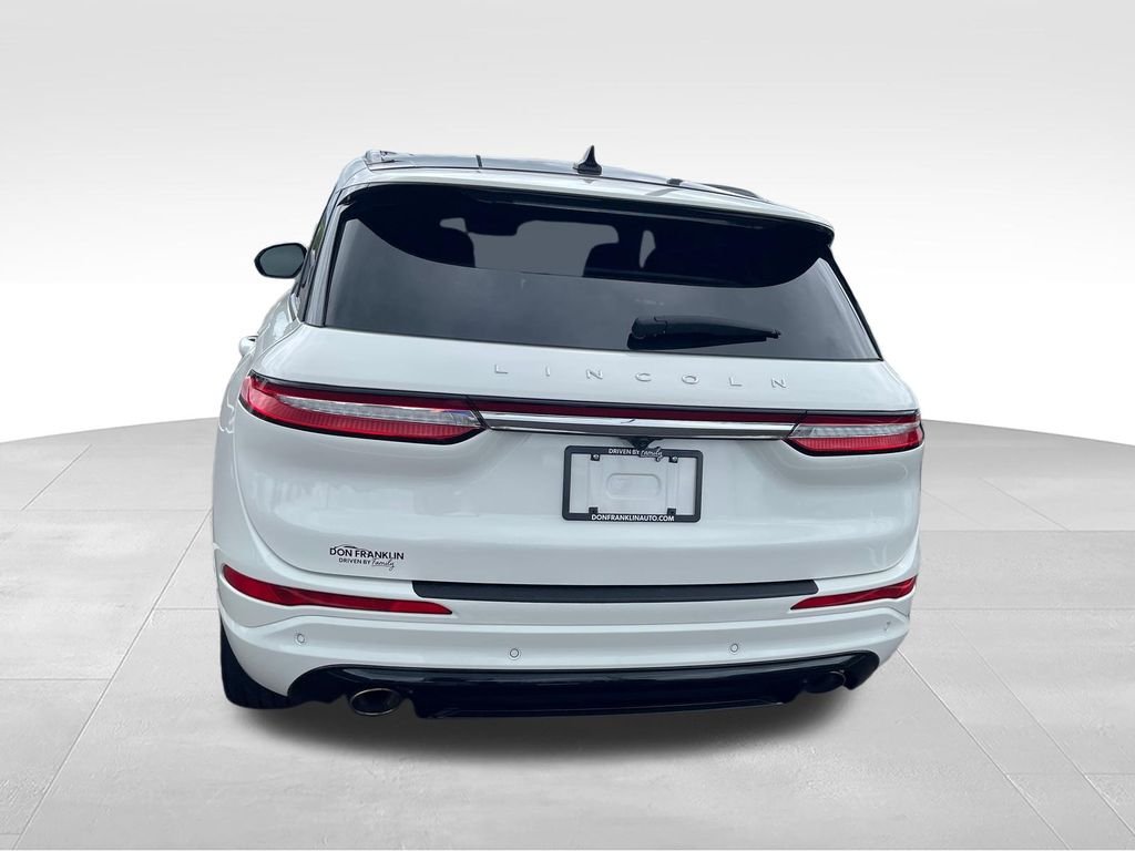 Used 2023 White Lincoln Reserve image 4
