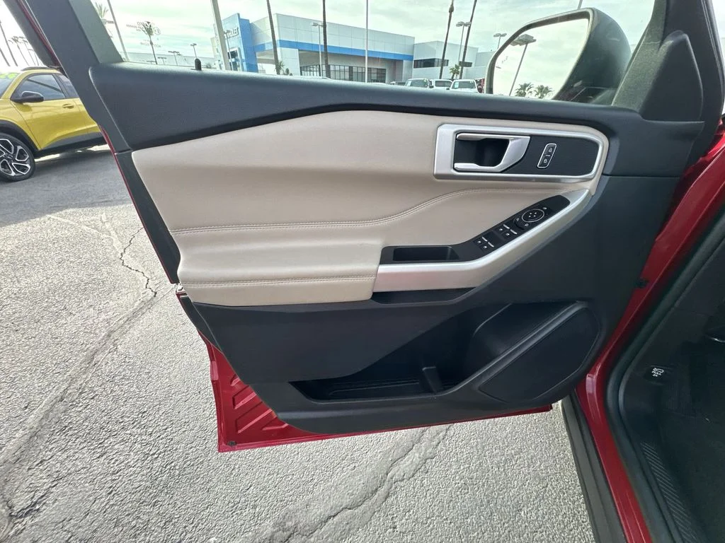 Used 2022 Red Ford XLT image 22