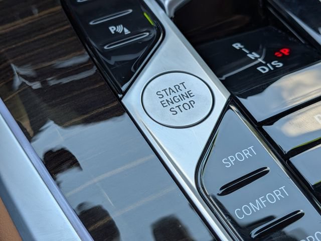 Used 2026 Black Sapphire Metallic BMW sDrive40i image 30