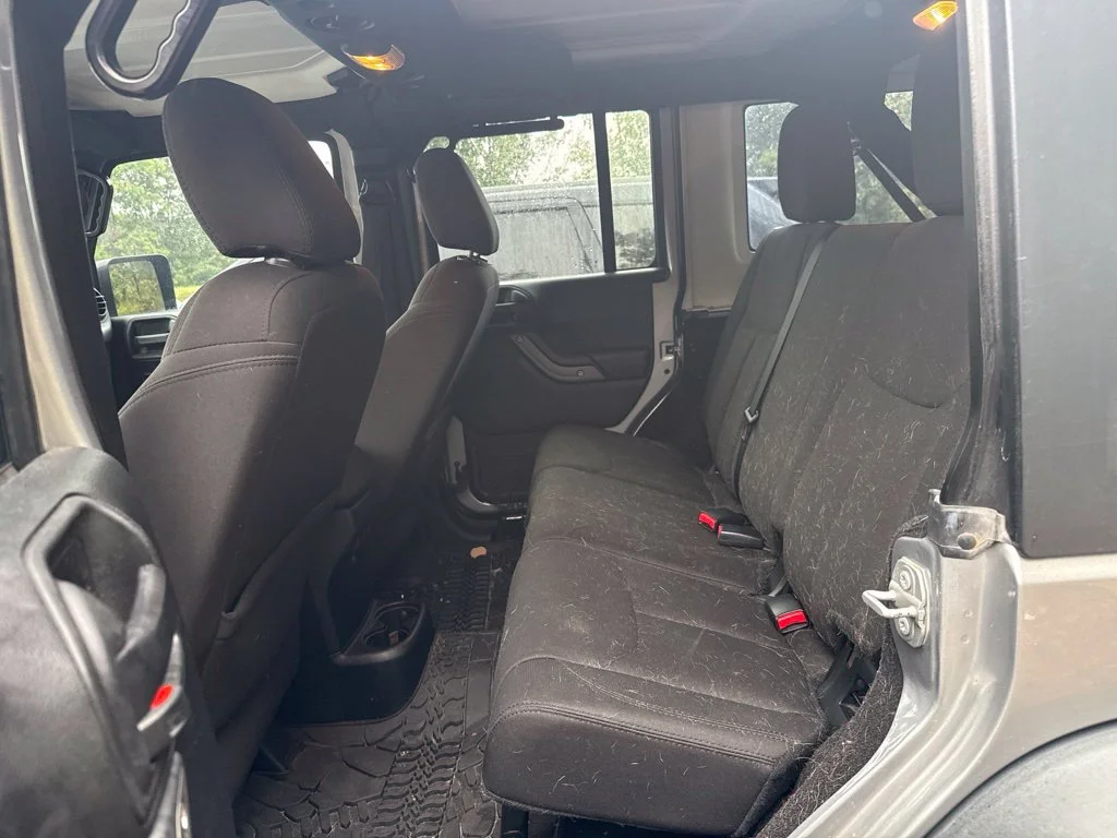 Used 2017 Silver Jeep Unlimited Sport image 6