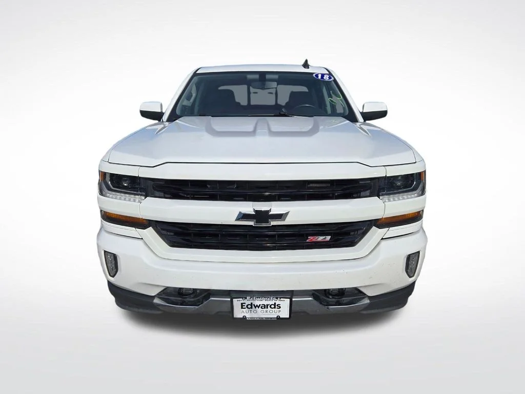 Used 2018 White Chevrolet LT image 10