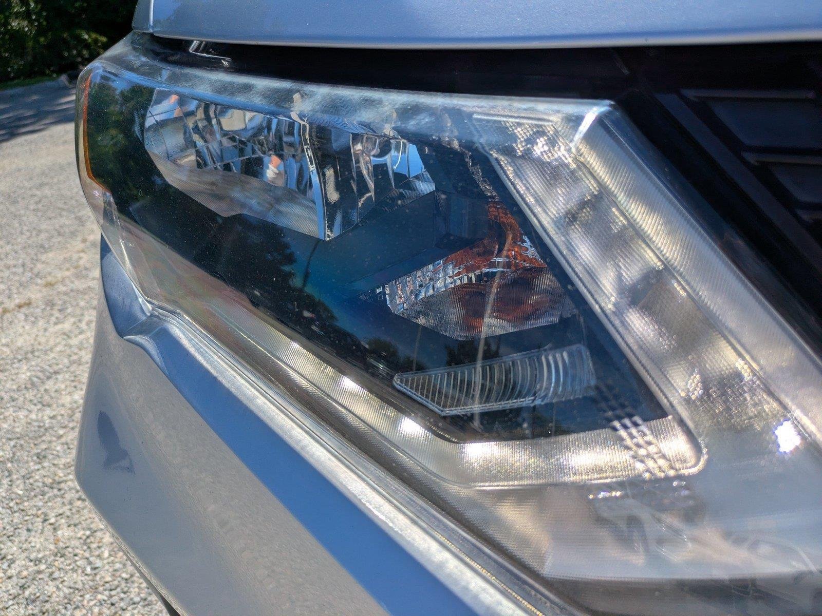Used 2020 Brilliant Silver Metallic Nissan S image 10