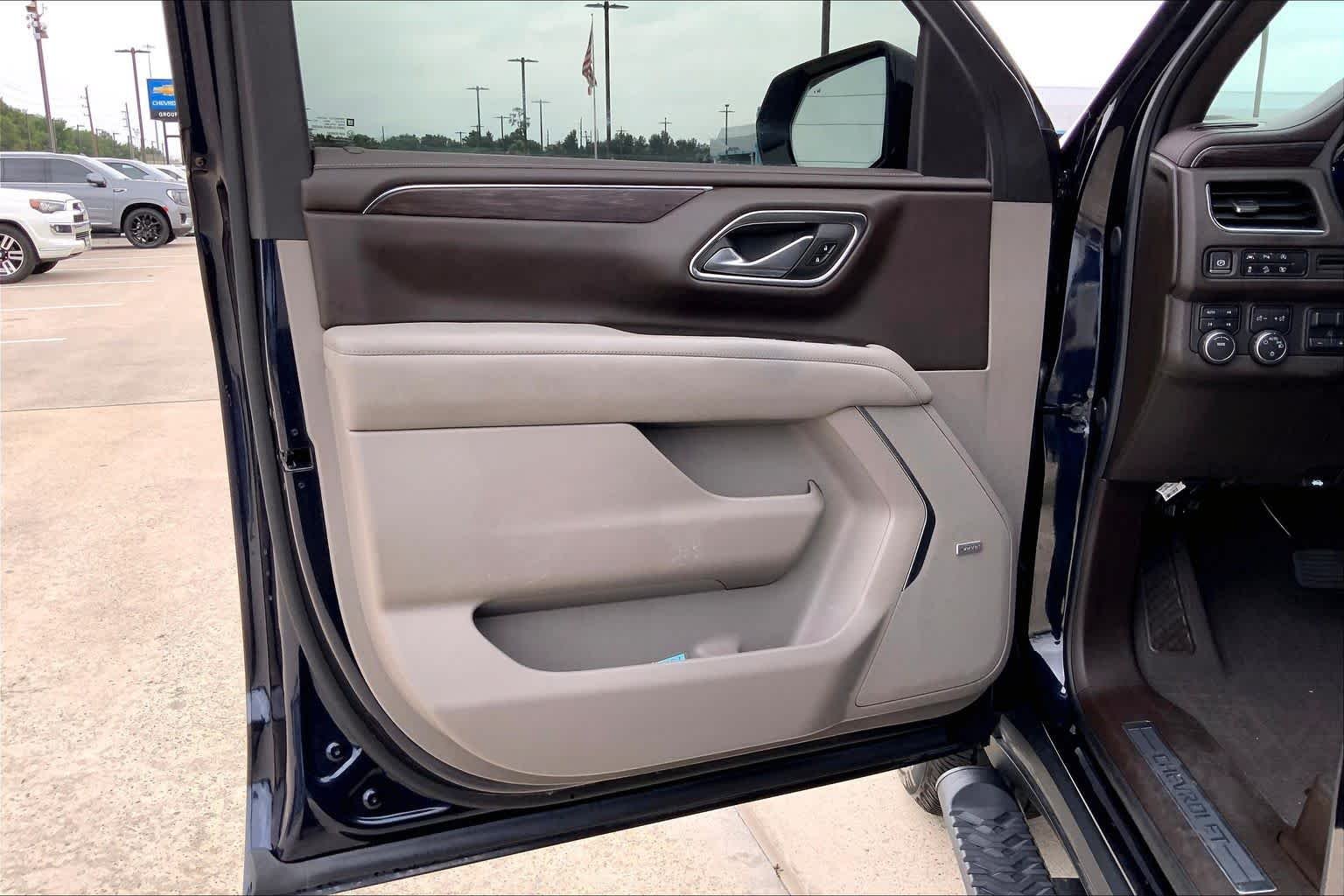 Used 2023 Midnight Blue Metallic Chevrolet Z71 image 21