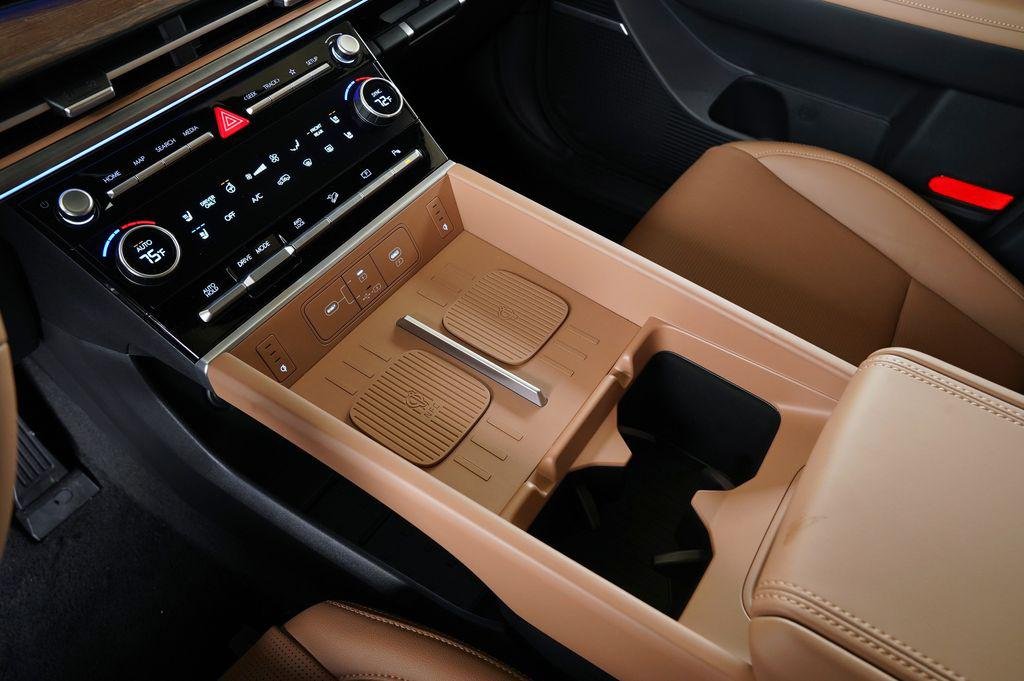 New 2026 Phantom Black Hyundai Limited image 24