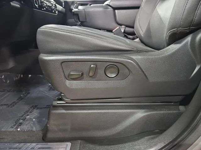 2024 GMC Sierra 1500 SLT - Photo 32