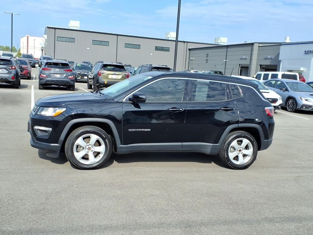 Used 2018 Jeep Compass Latitude with VIN 3C4NJCBB0JT441215 for sale in Savoy, IL