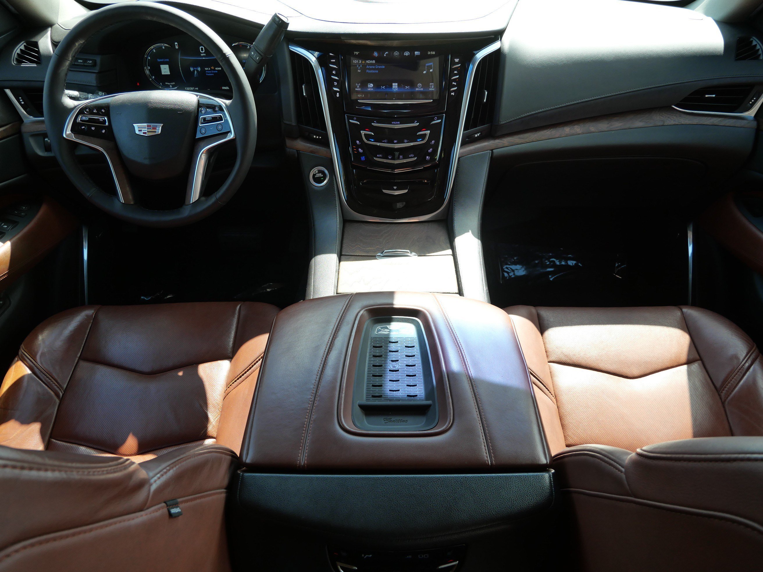 Used 2017 RED PASSION TINTCOAT Cadillac Luxury image 8