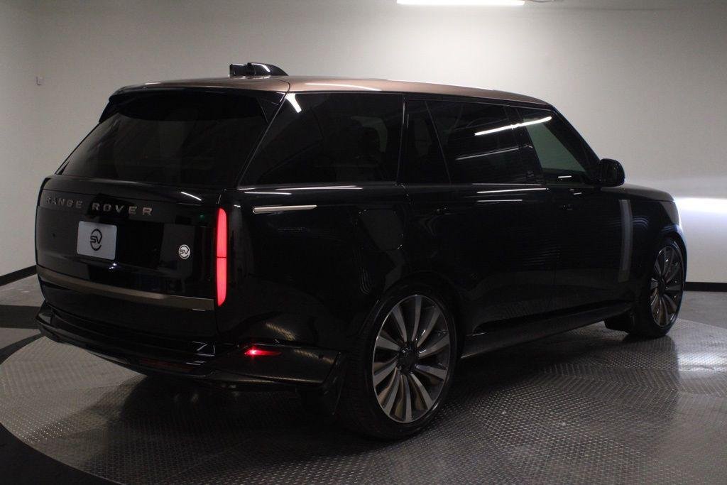 New 2026 Santorini Black Land Rover SV image 7