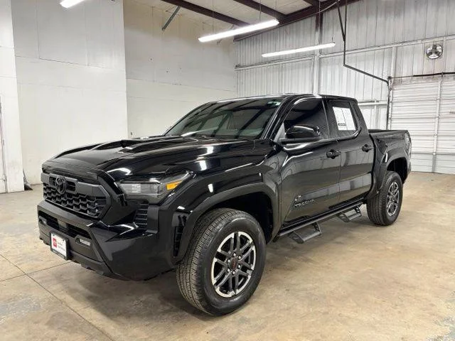 Used 2025 BLACK Toyota  image 3
