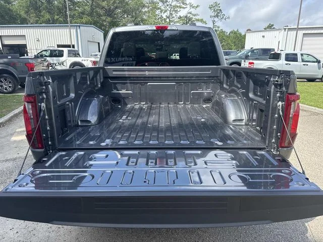 New 2026 Carbonized Gray Metallic Ford XLT image 17