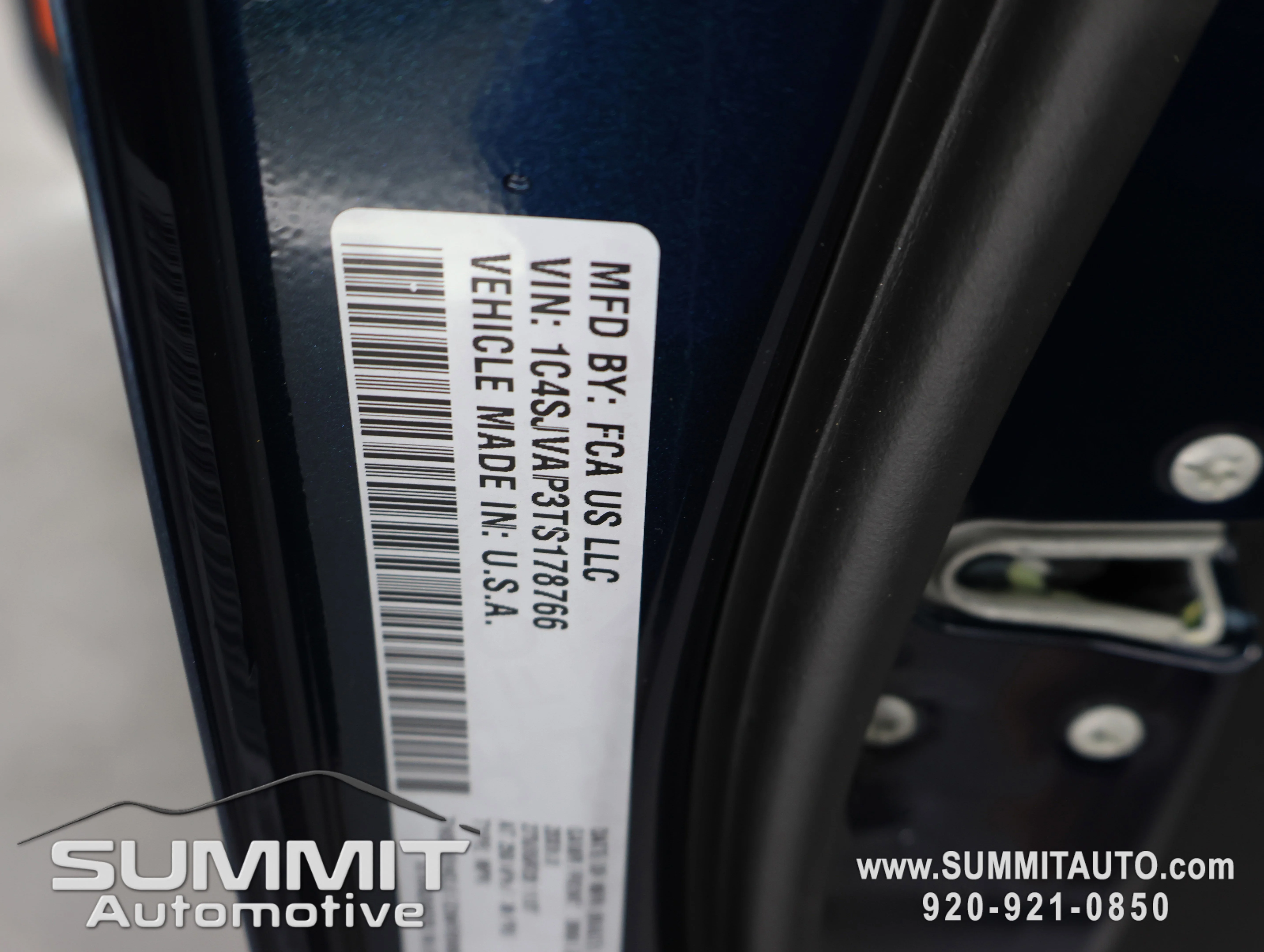 New 2026 Fathom Blue Pearl-Coat Exterior Paint (Late Availability) Jeep Upland image 81