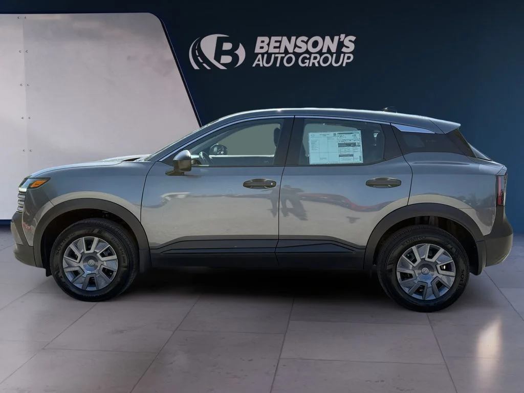 New 2027 Gray Nissan S image 2