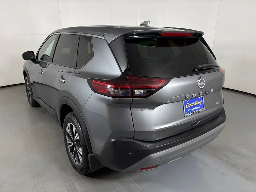 Used 2023 Gray Nissan SV image 6