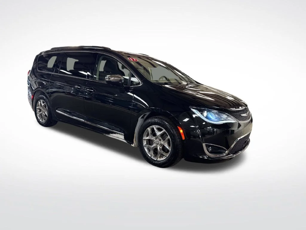 Used 2017 Black Chrysler Limited image 7