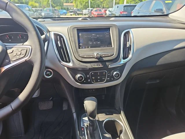 Used 2024 Summit White Chevrolet LT image 17