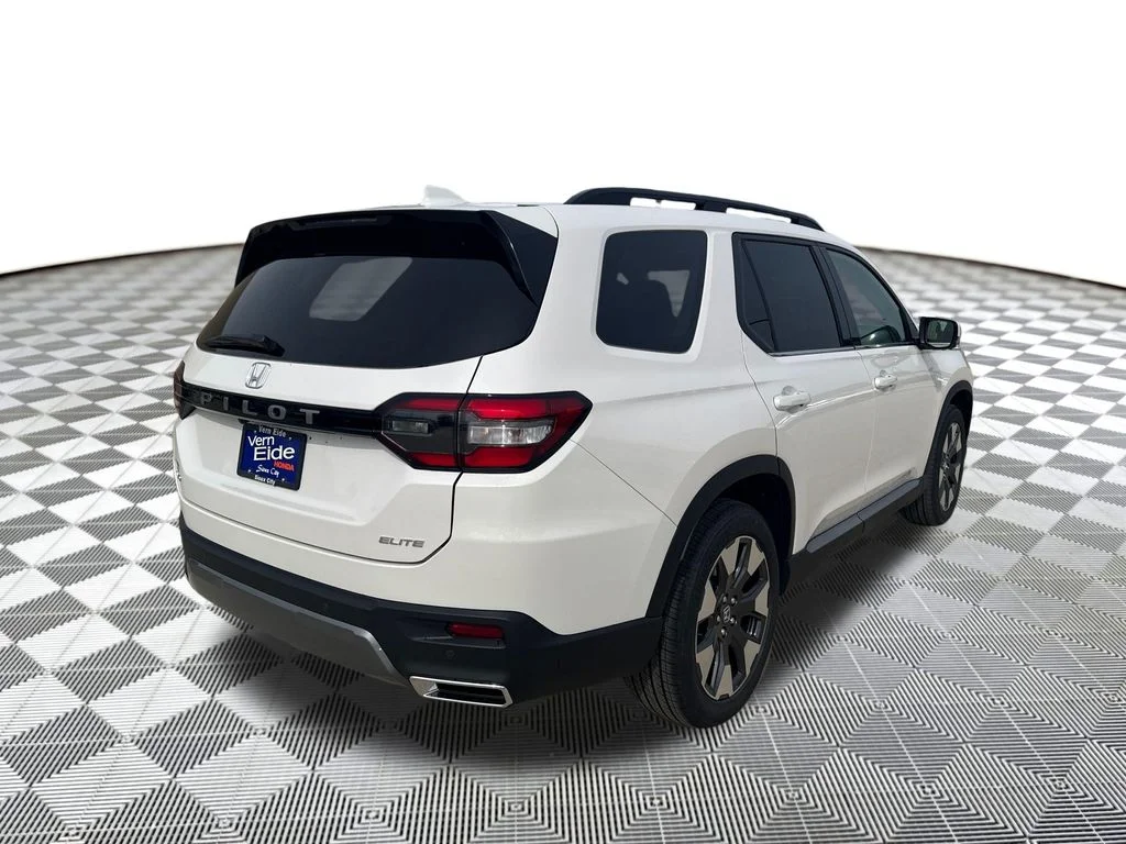 New 2026 Platinum White Pearl Honda AWD Elite image 5