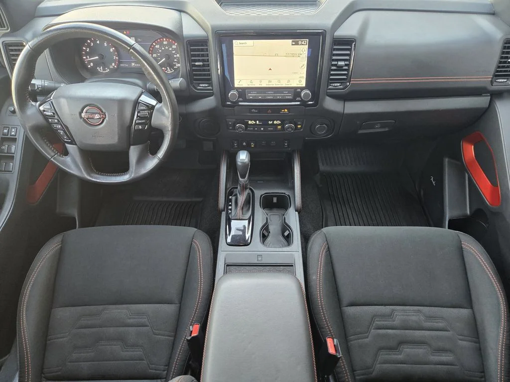 Used 2024 White Nissan PRO-X image 28