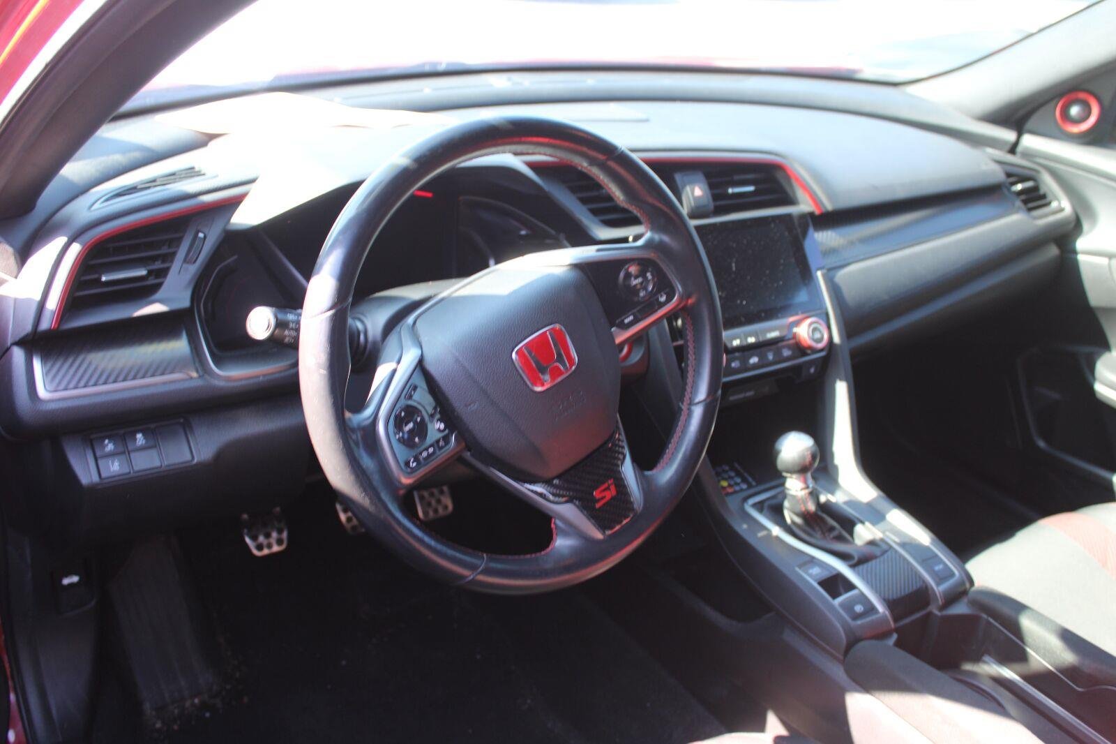 Used 2020 Rallye Red Honda SI image 9