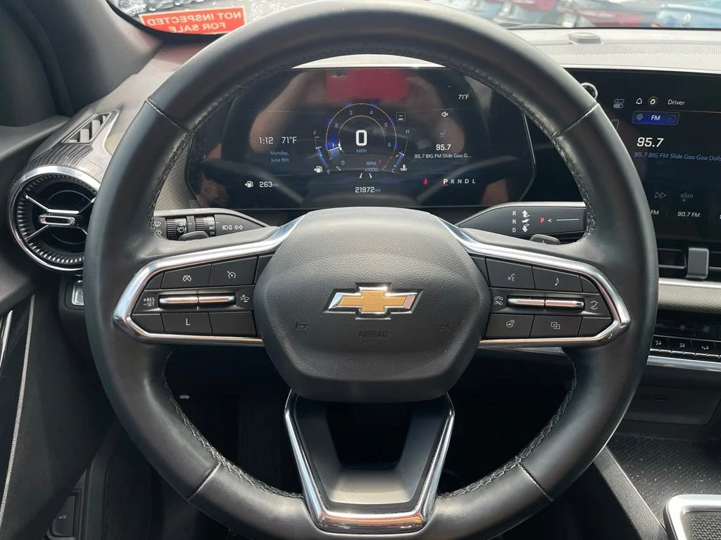 Used 2025 Mosaic Black Metallic Chevrolet LT image 7