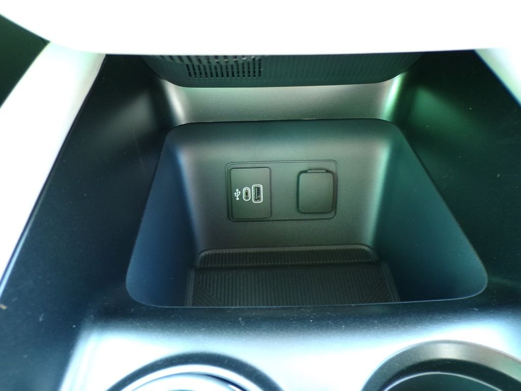 New 2026 Carbonized Gray Metallic Ford Active image 21