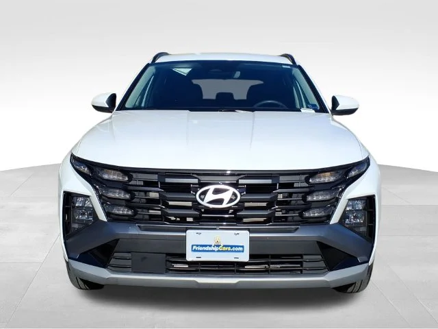 Used 2025 White Hyundai SEL image 12