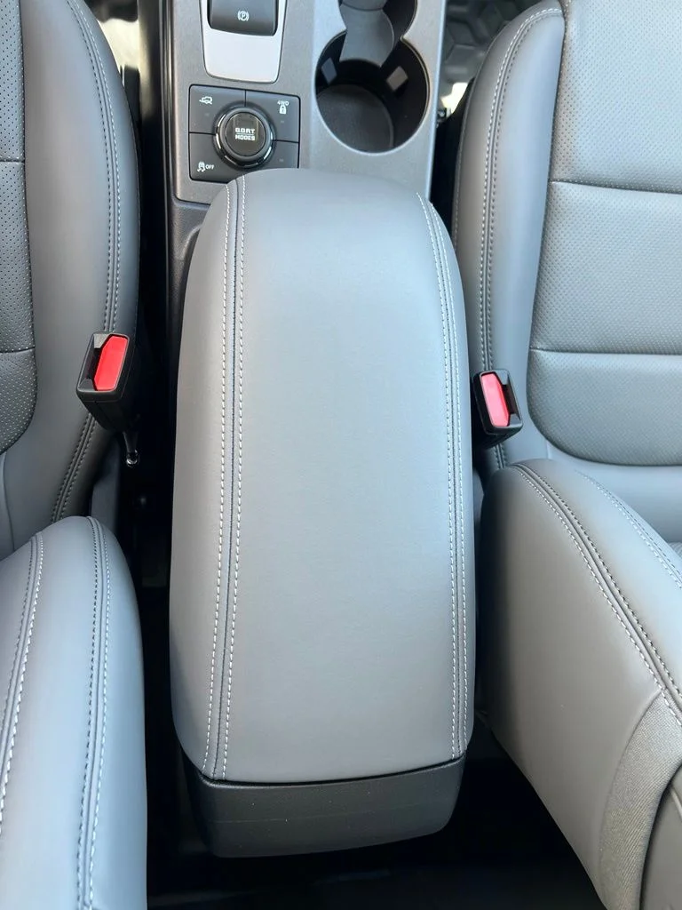 New 2026 Azure Gray Metallic Tri-Coat Ford Badlands® image 17