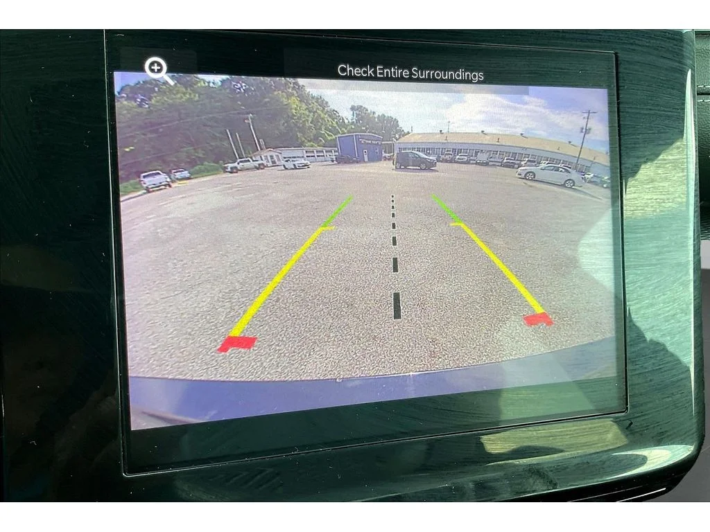 Used 2023 Gray Jeep Laredo image 14