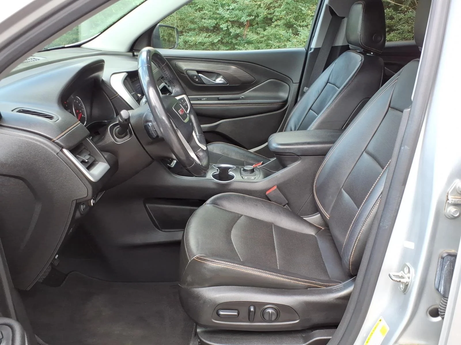 Used 2019 Quicksilver Metallic GMC SLT image 10