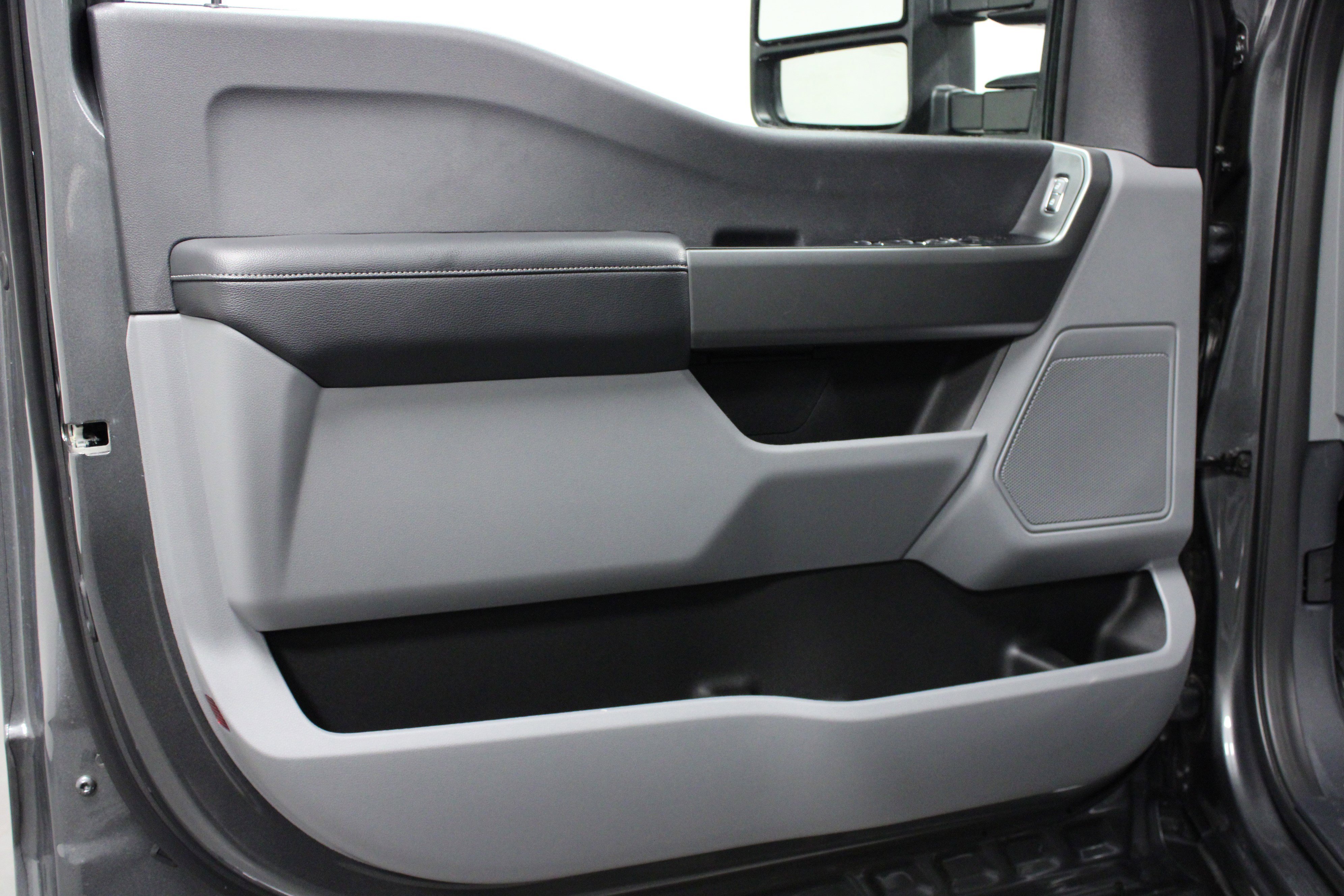 New 2026 Carbonized Gray Metallic Ford XL image 11