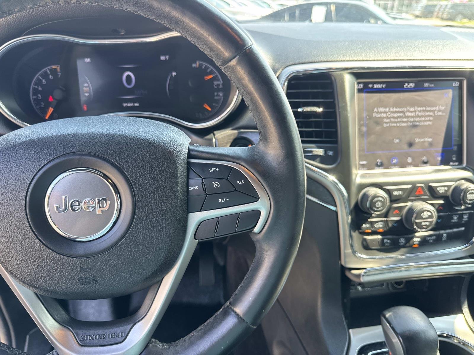 Used 2018 Bright White Clearcoat Jeep Limited image 23