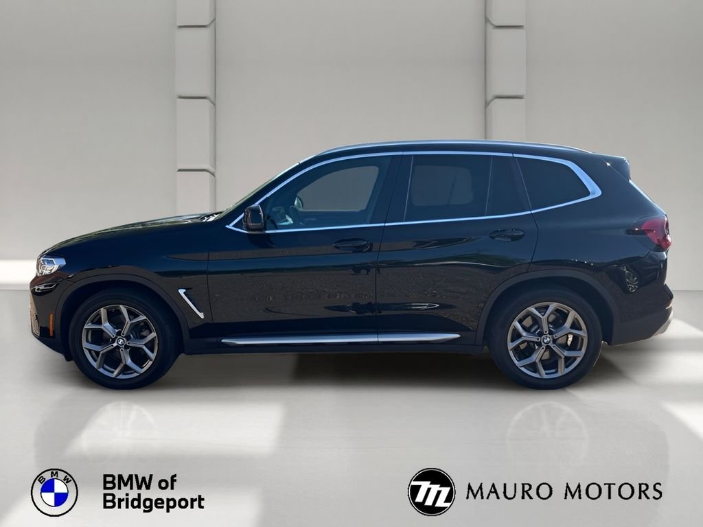 Used 2022 Black BMW xDrive30i image 7