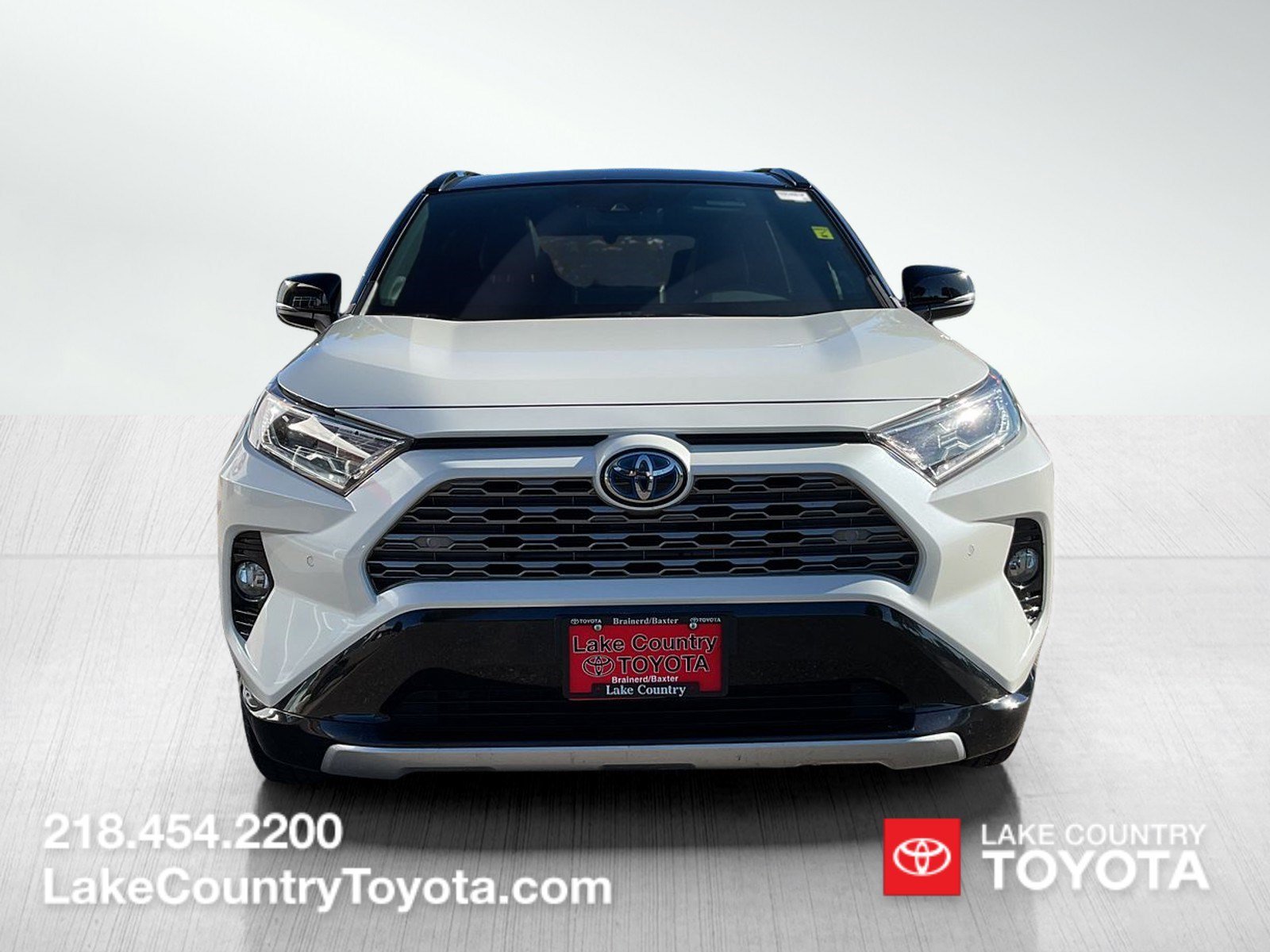 Used 2020 Blizzard Pearl Toyota XSE image 8