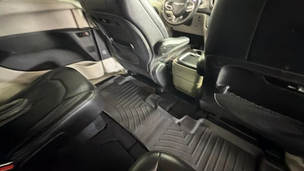 Used 2022 White Chrysler Touring L image 32